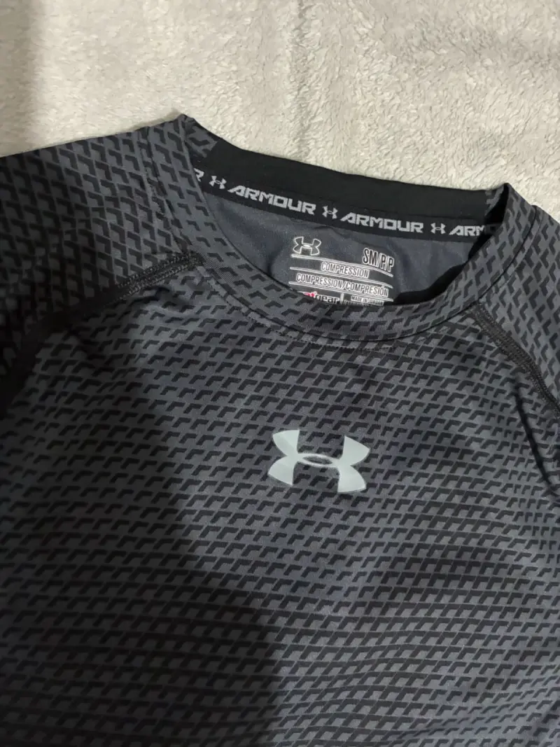 Polera compresión Under Armour - 2