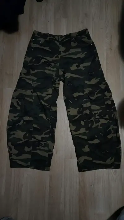 Pantalones cargo camuflados para hombre - miniatura 1