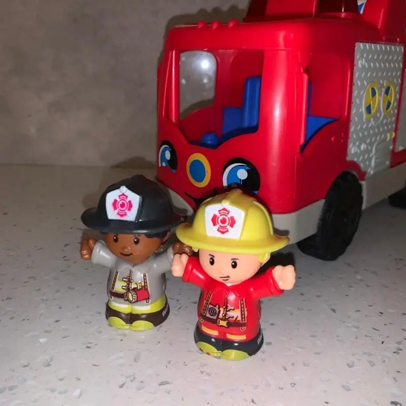 Fisher-Price Little People – Camión de Bomberos - 1
