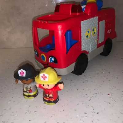 Fisher-Price Little People – Camión de Bomberos - miniatura 2