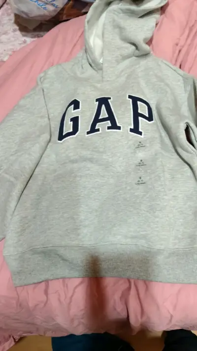 Polerón GAP Kids gris con capucha para niño - miniatura 2