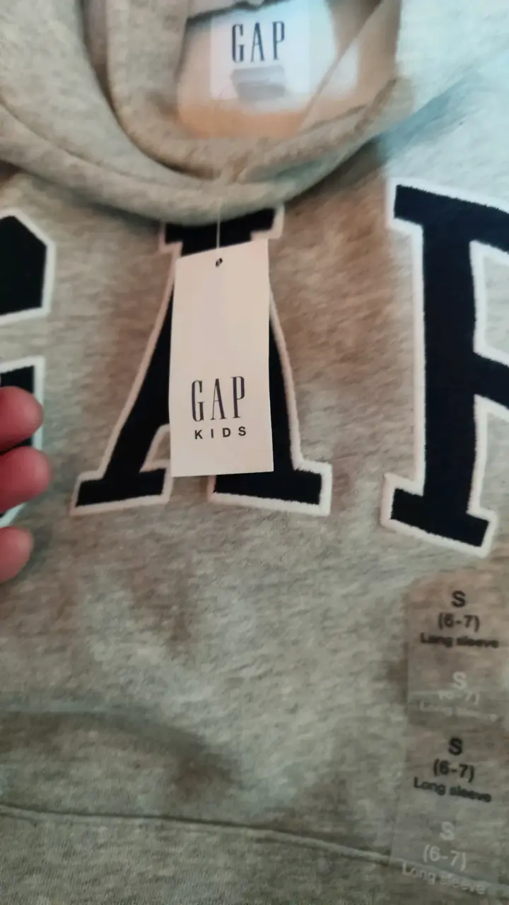 Polerón GAP Kids gris con capucha para niño - 4