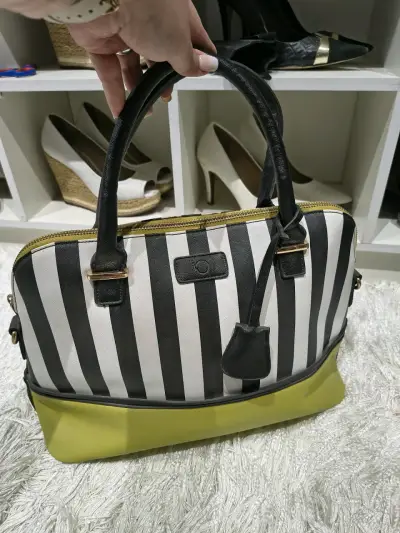 Cartera marca IO - miniatura 1