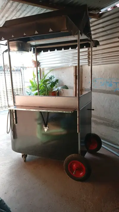 Carro de Comida Rápida con Parrilla y Lavaplatos - miniatura 1