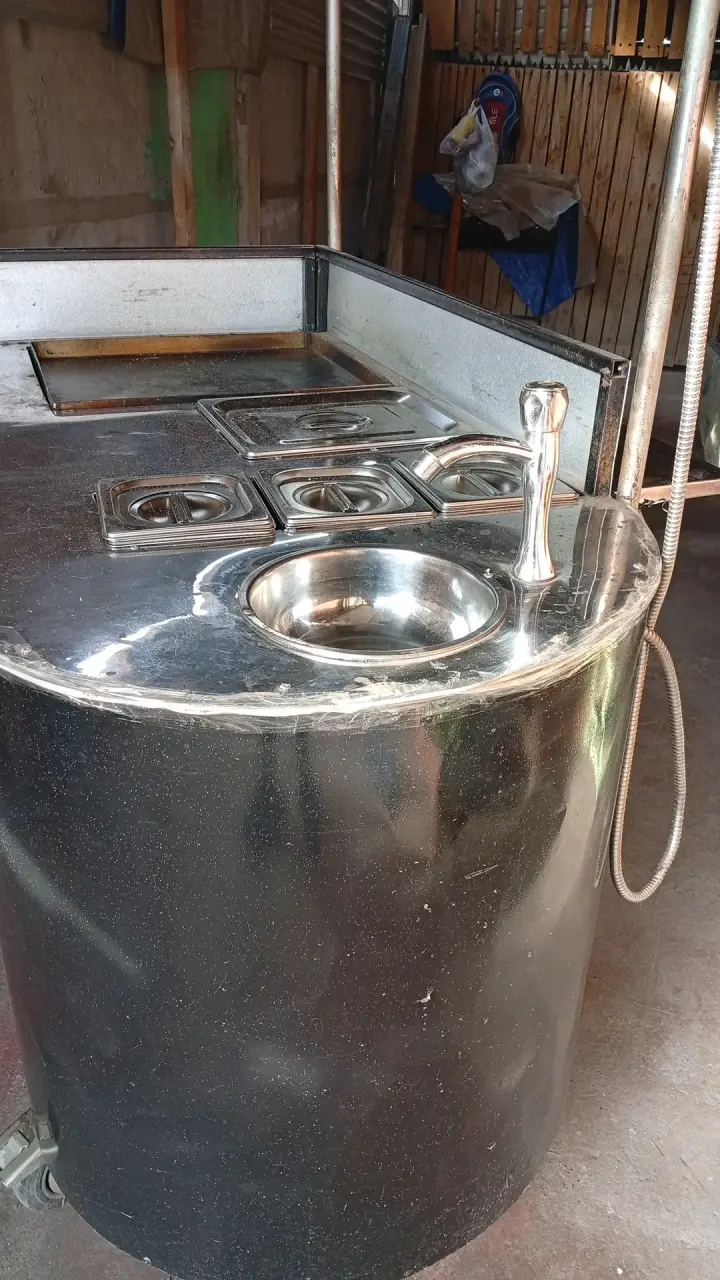Carro de Comida Rápida con Parrilla y Lavaplatos - 4