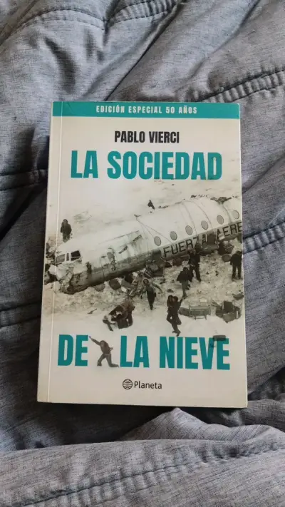 Libro La Sociedad de la Nieve Edición Especial - miniatura 1