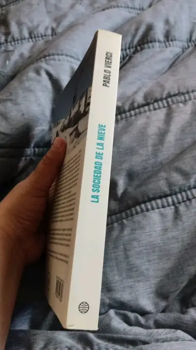 Libro La Sociedad de la Nieve Edición Especial - miniatura 3