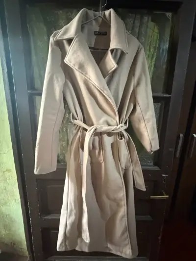 Abrigo largo beige con cinturón Shein - miniatura 2