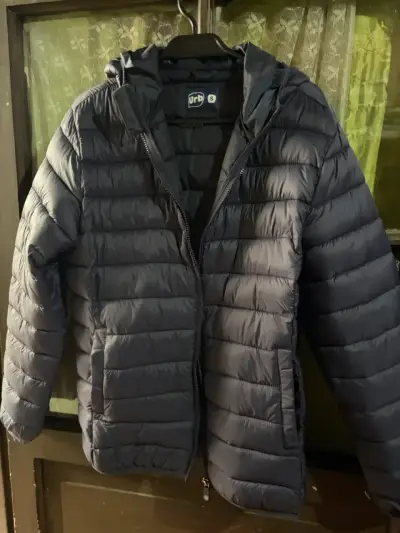 Chaqueta acolchada azul marino con capucha U - miniatura 1