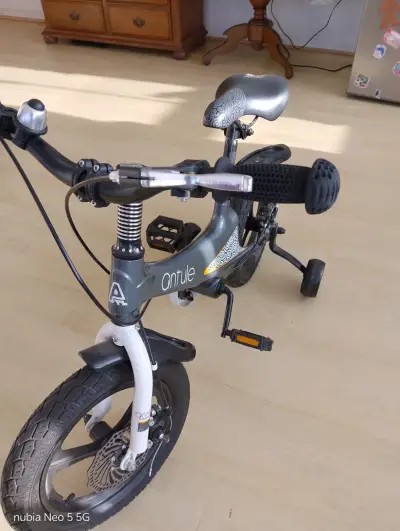 Bicicleta infantil Antule con rueditas de apoyo - miniatura 2