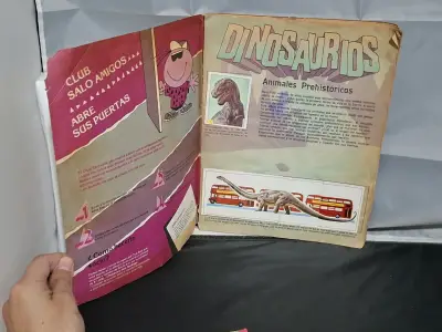 Álbum de Dinosaurios Animales Prehistóricos Panini - miniatura 2