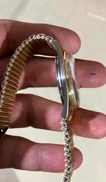 Reloj automático dorado con calendario - 3