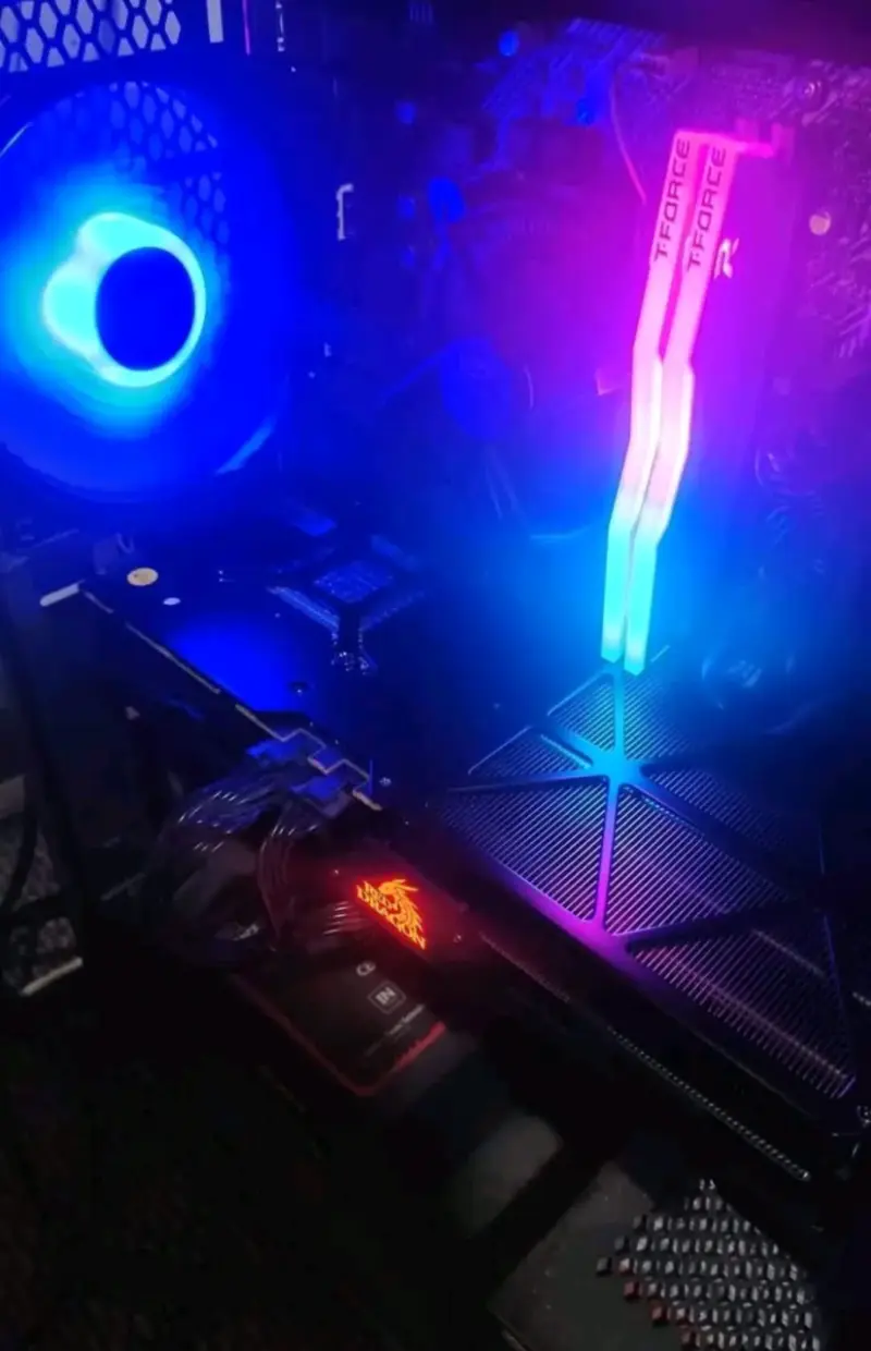 Tarjeta Gráfica PowerColor Radeon RX Vega 56 - 2
