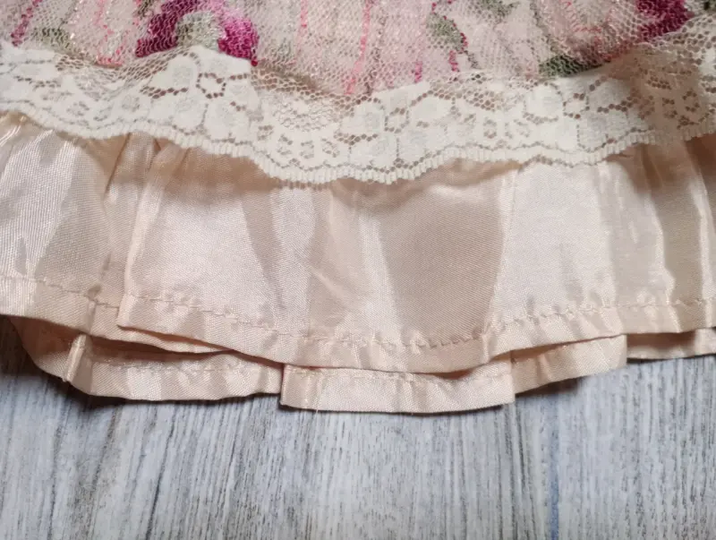 Falda o top de encaje floral rosa con volantes - 2