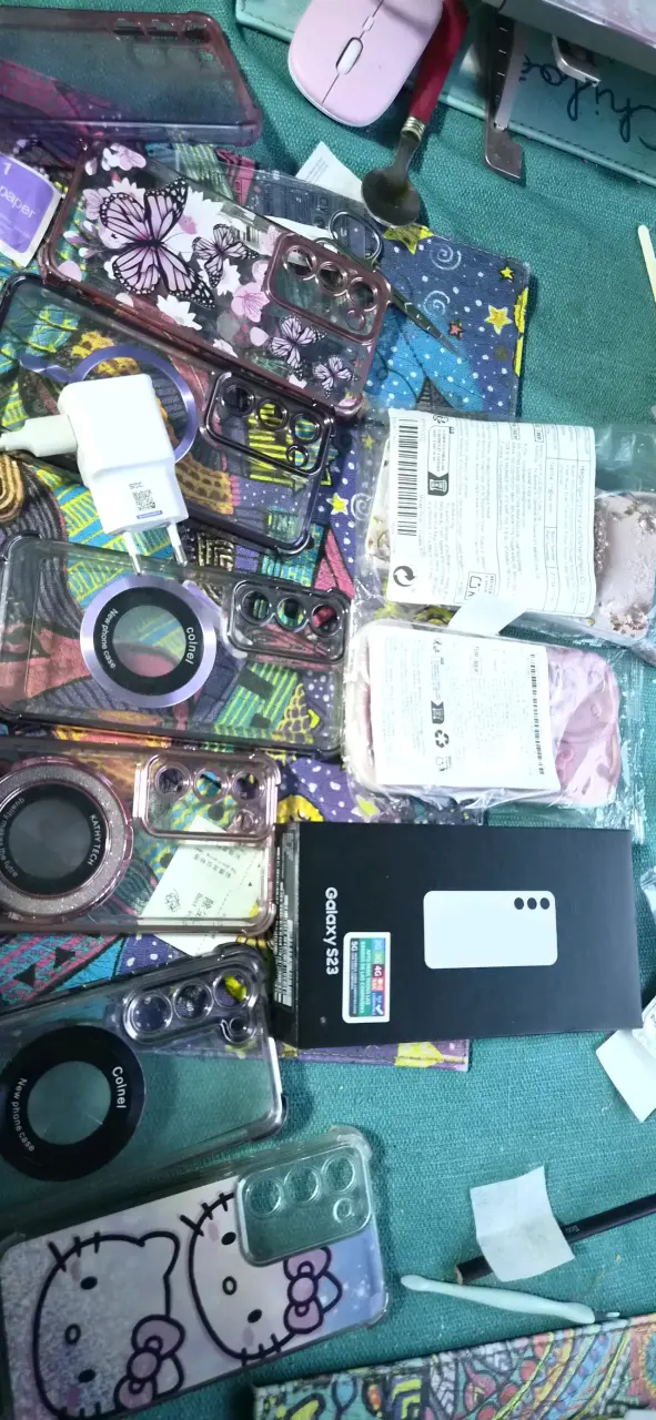 Smartphone Samsung s23  semi nuevo - 4