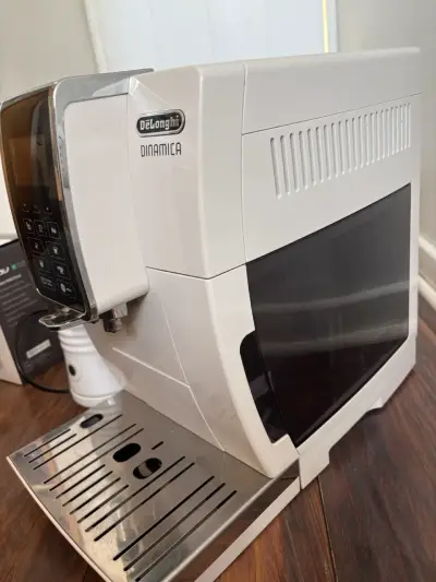 Cafetera  DeLonghi Dinamica con espumador - miniatura 2