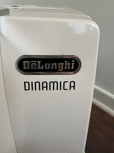 Cafetera  DeLonghi Dinamica con espumador - miniatura 3