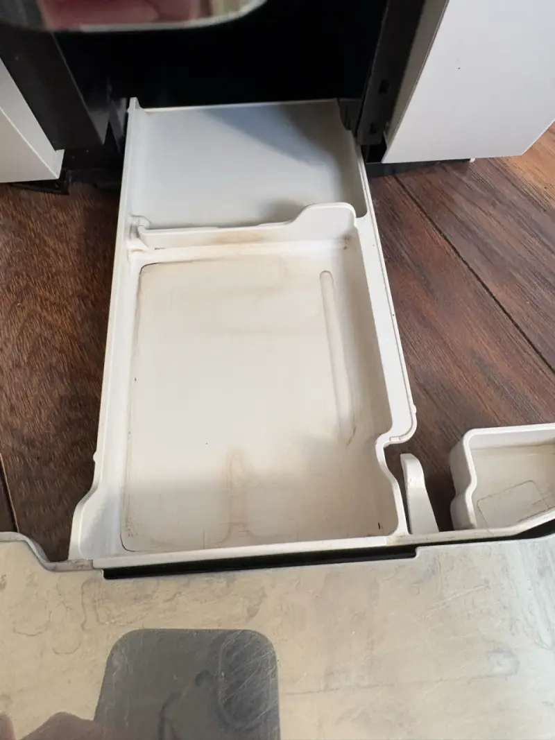 Cafetera  DeLonghi Dinamica con espumador - 4