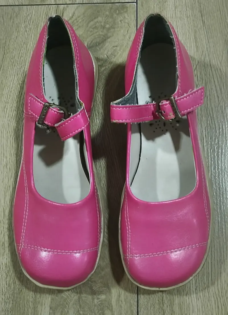 Zapatos rosados de niña con hebilla - 2