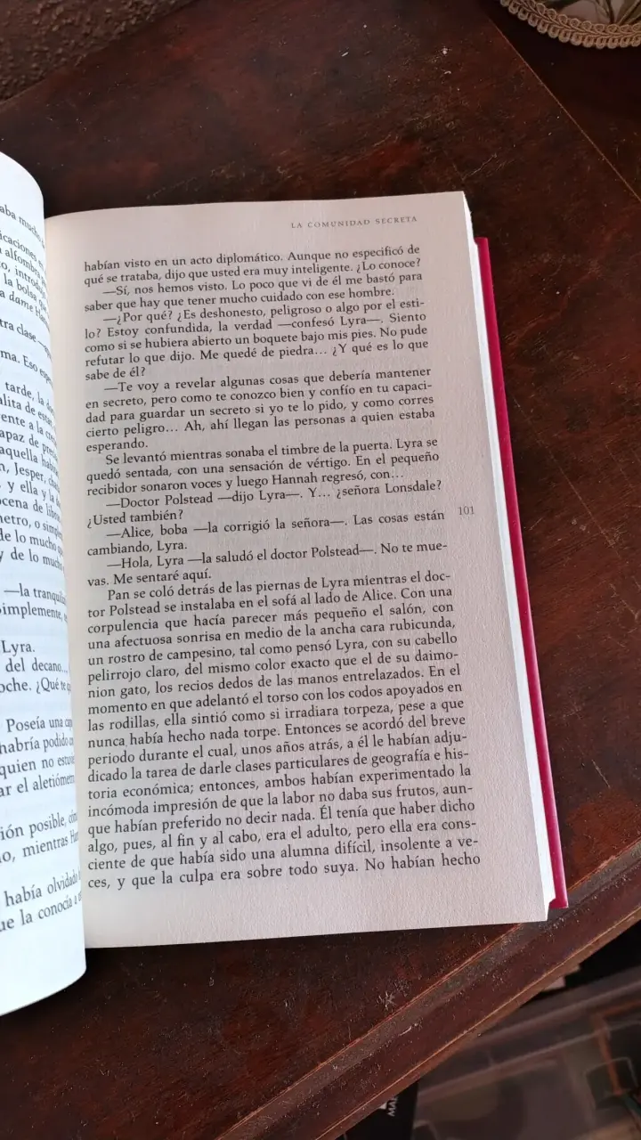 Libro 'La Comunidad Secreta' de Philip Pullman - 6