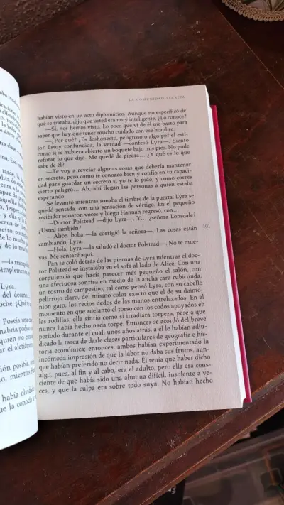 Libro 'La Comunidad Secreta' de Philip Pullman - miniatura 6
