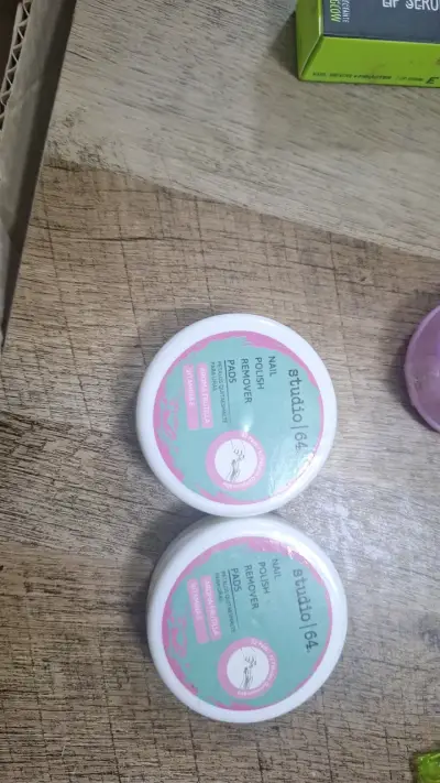 Set de cuidado facial y uñas Studio 64 y Etienne - miniatura 1