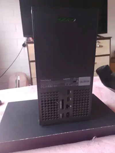 Consola Xbox Series X Reacondicionada 1TB - miniatura 4