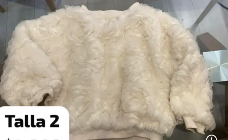 Suéter de felpa blanco para niña talla 2