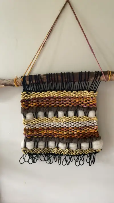 Telar  decorativo tejido a mano con diseño rústico - miniatura 2