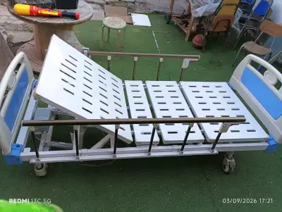 Cama clínica ajustable con control remoto - miniatura 2