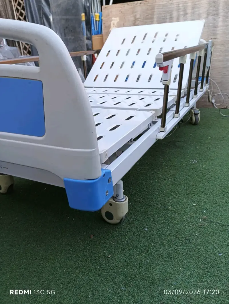 Cama clínica ajustable con control remoto - 3