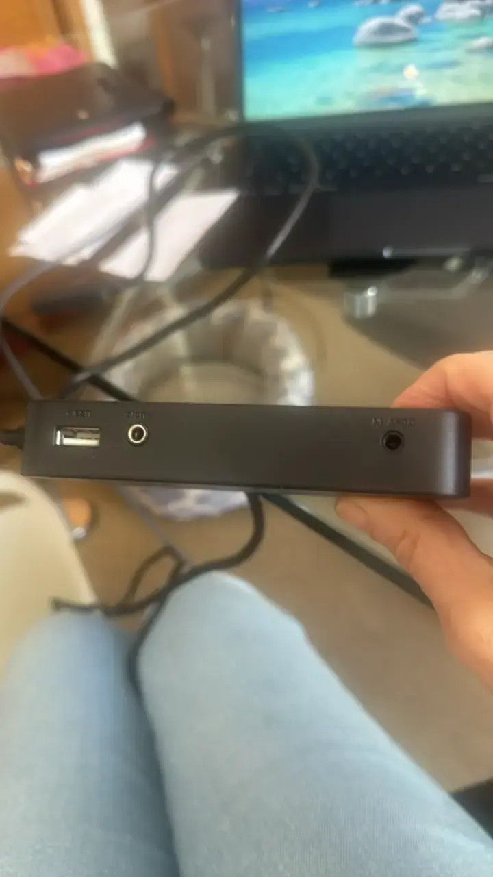 Hub USB-C ICZI con múltiples puertos - 2