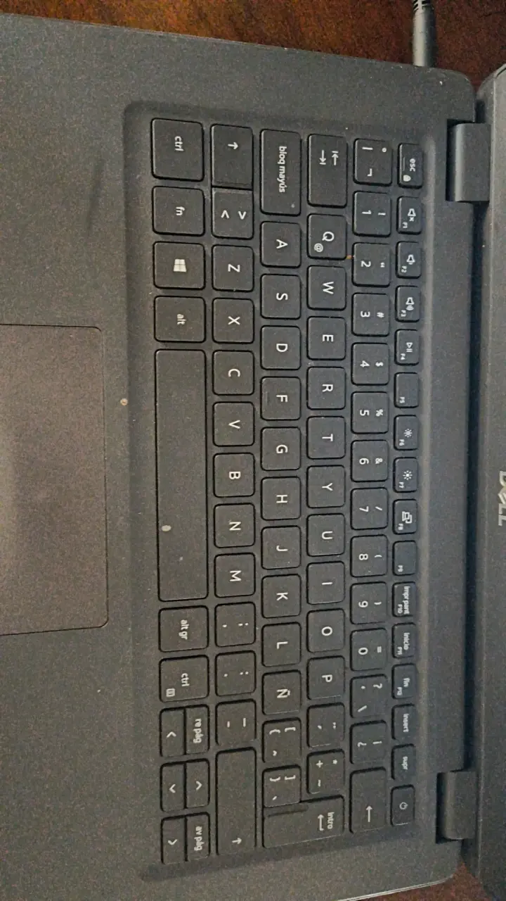 Laptop Dell Intel Core i5 en buen estado - 5