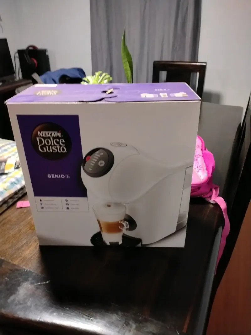 Cafetera Nescafé Dolce Gusto Genio S blanca - 2
