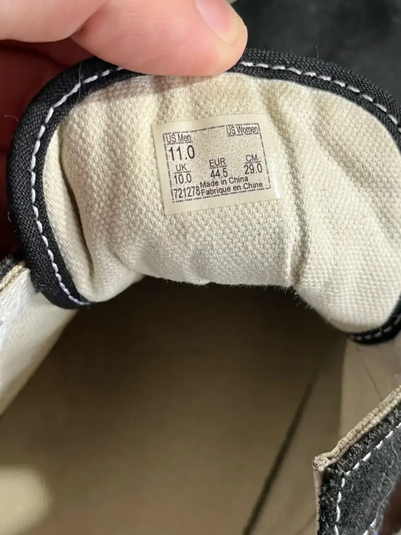 Vans Old Skool con un estampado de la colección Dí - 2