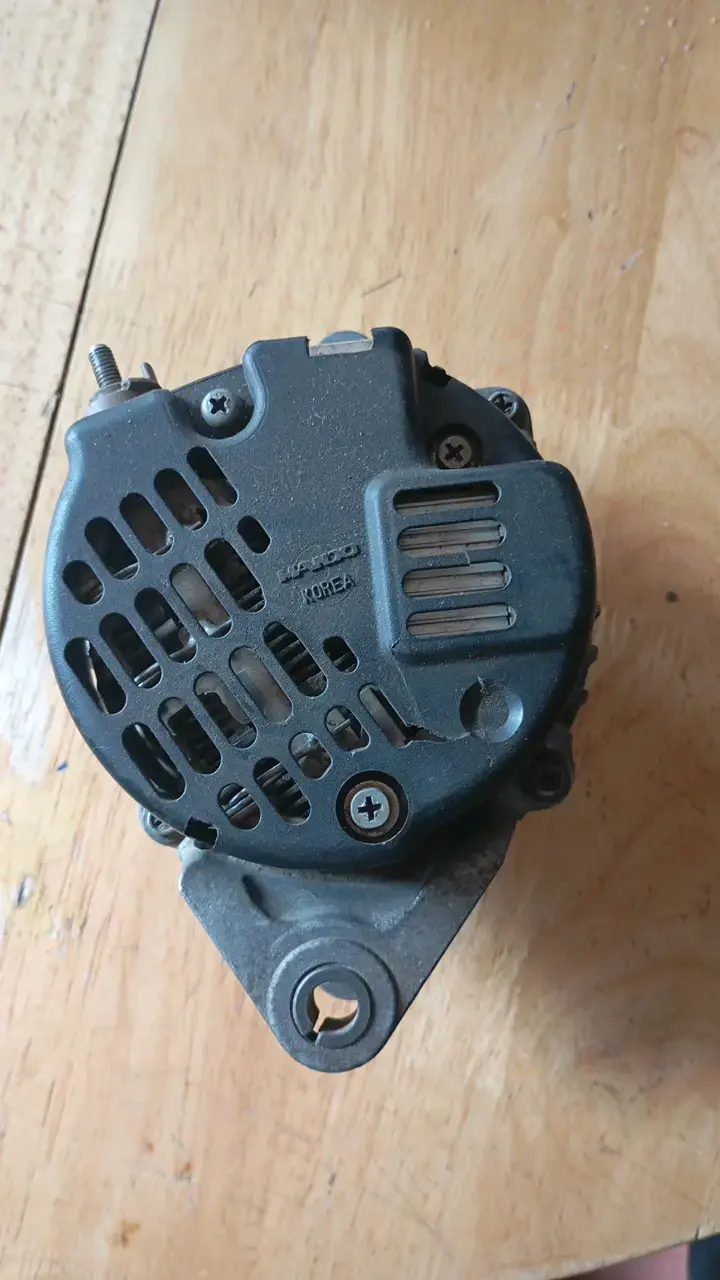 Alternador de auto 12V 70A usado - 2