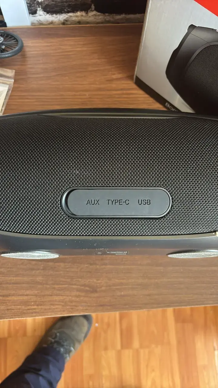 Parlante Bluetooth Portátil Aiwa Negro - 4
