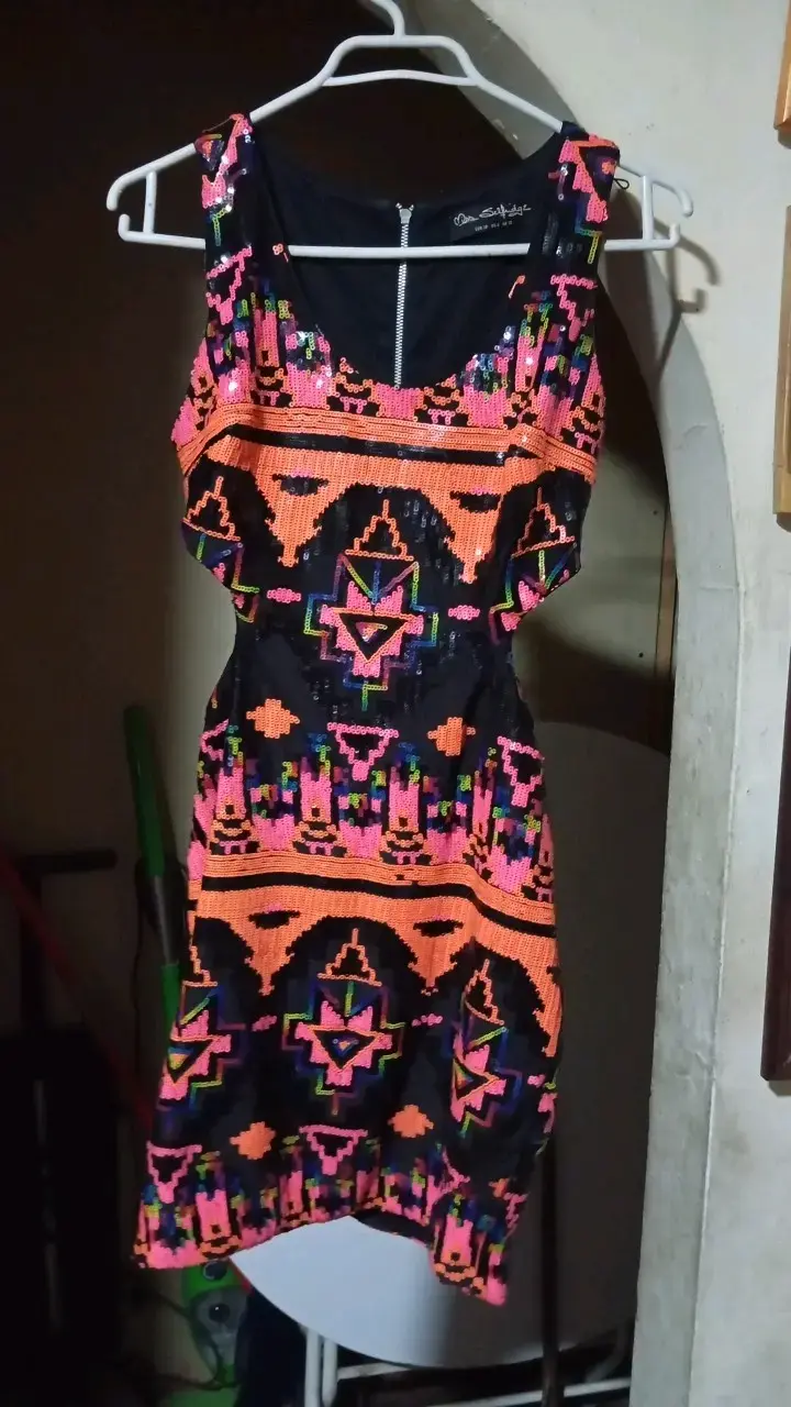 Vestido ajustado con lentejuelas multicolor - 1