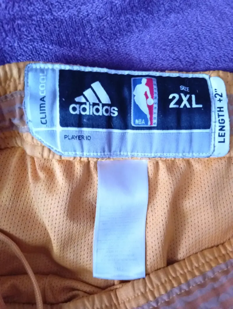 Shorts de Baloncesto Adidas NBA Amarillo y Azul - 3