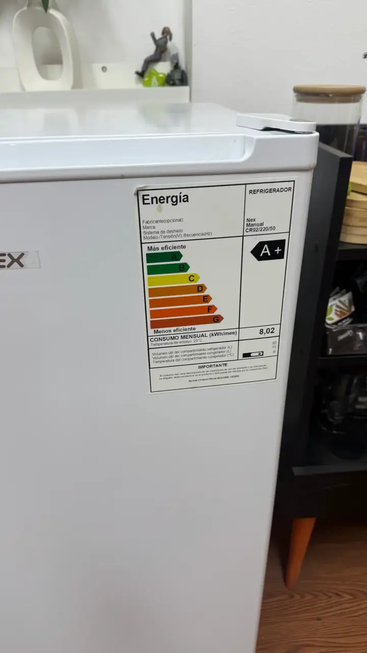 Frigobar Nex blanco eficiente A+ - 2
