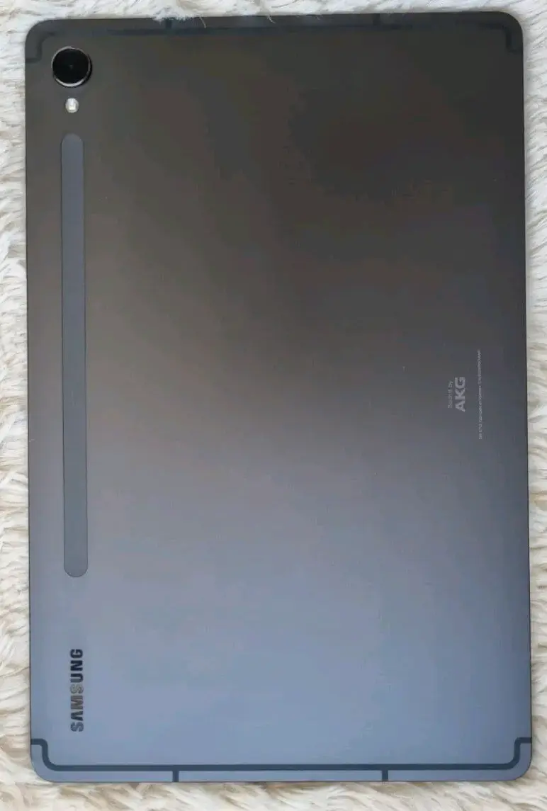 Tablet Samsung Galaxy Tab S9 con accesorios - 4