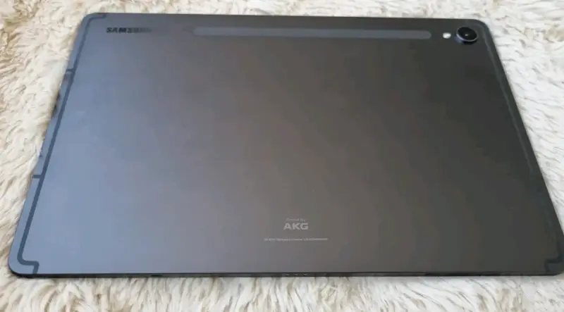Tablet Samsung Galaxy Tab S9 con accesorios - 5