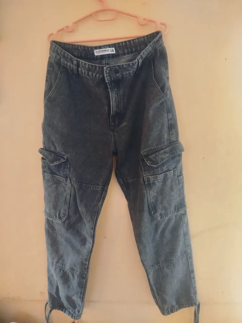 Pantalones cargo de mezclilla Clustermann talla 44