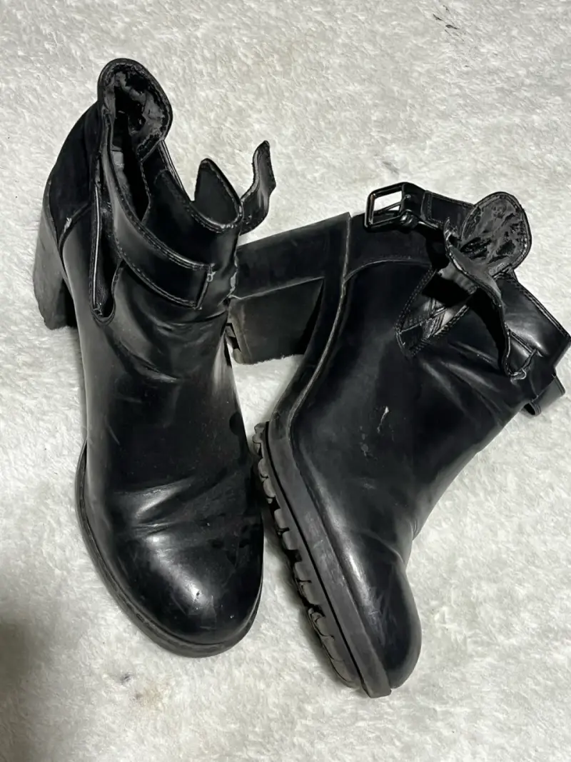 Botines negro con tacón grueso