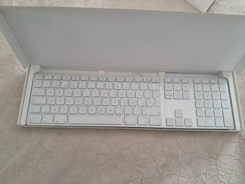 Teclado y Mouse Apple con Adaptador Ugreen - 5