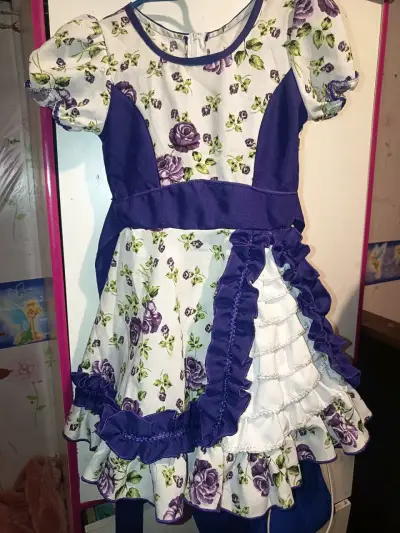 Vestido infantil floral con encaje - miniatura 2