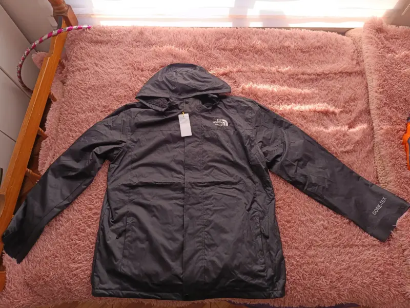 Chaqueta impermeable negra The North Face Gore-Tex