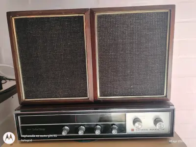 Radio vintage National Panasonic con parlantes - miniatura 1