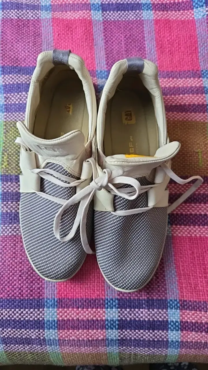 Zapatillas deportivas CAT mujer beige y gris - 1