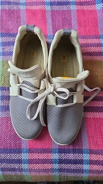 Zapatillas deportivas CAT mujer beige y gris - miniatura 1
